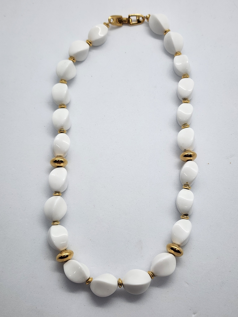 Vintage Signed Napier White & Gold Twisted Bead Necklace Chunky Retro